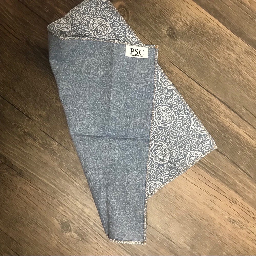 Blue pattern pocket square - Picture 3 of 3